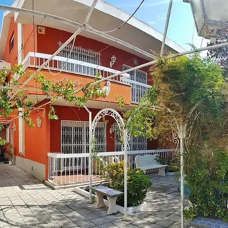 Lufi Surf Bed & Breakfast Costa de Caparica